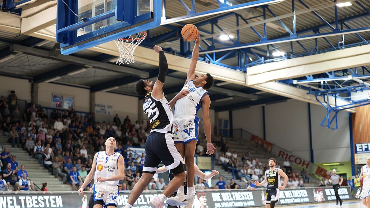 4304E7EC-A46C-4322-95B3-41C145AA11B3_1_201_a