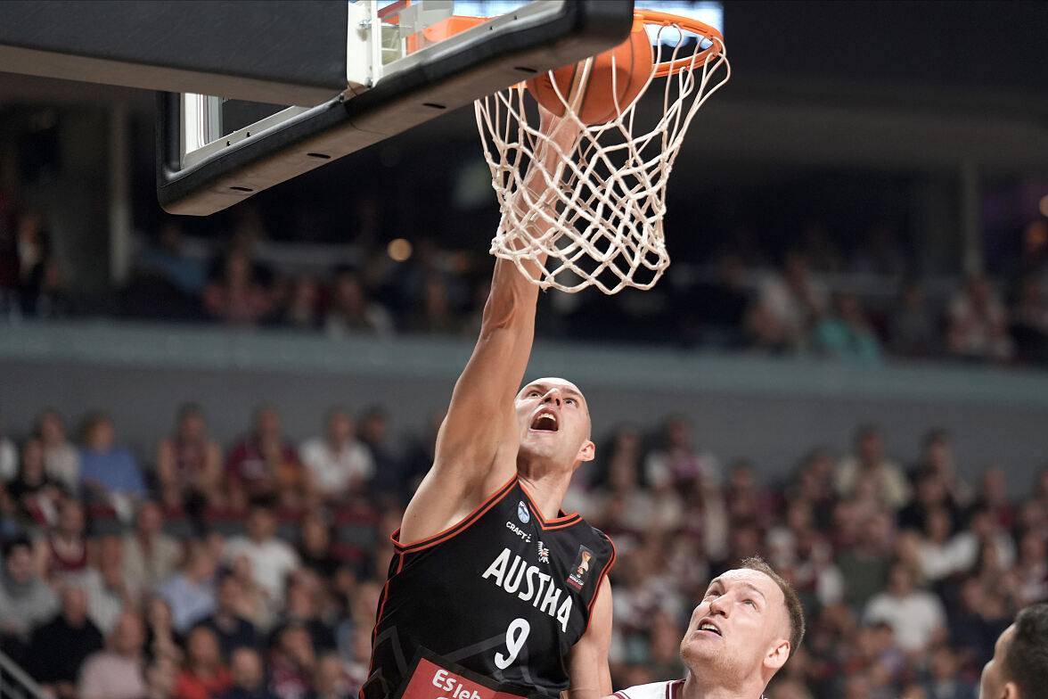 LAT - AUT 260706 1 (c) FIBA