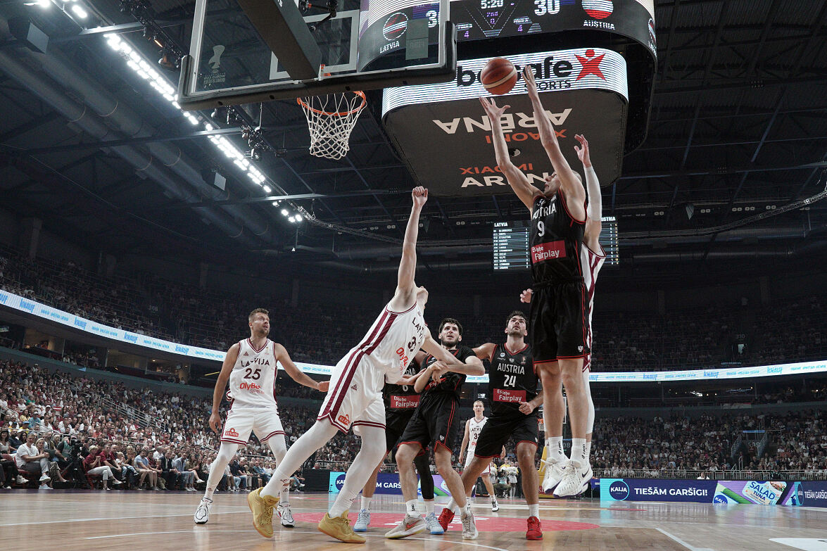 LAT - AUT 260706 6 (c) FIBA