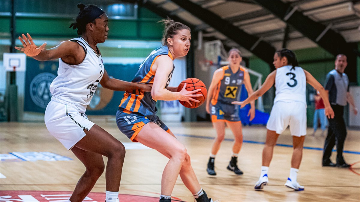 Sarah Schicher vs Vienna D.C. Timberwolves 