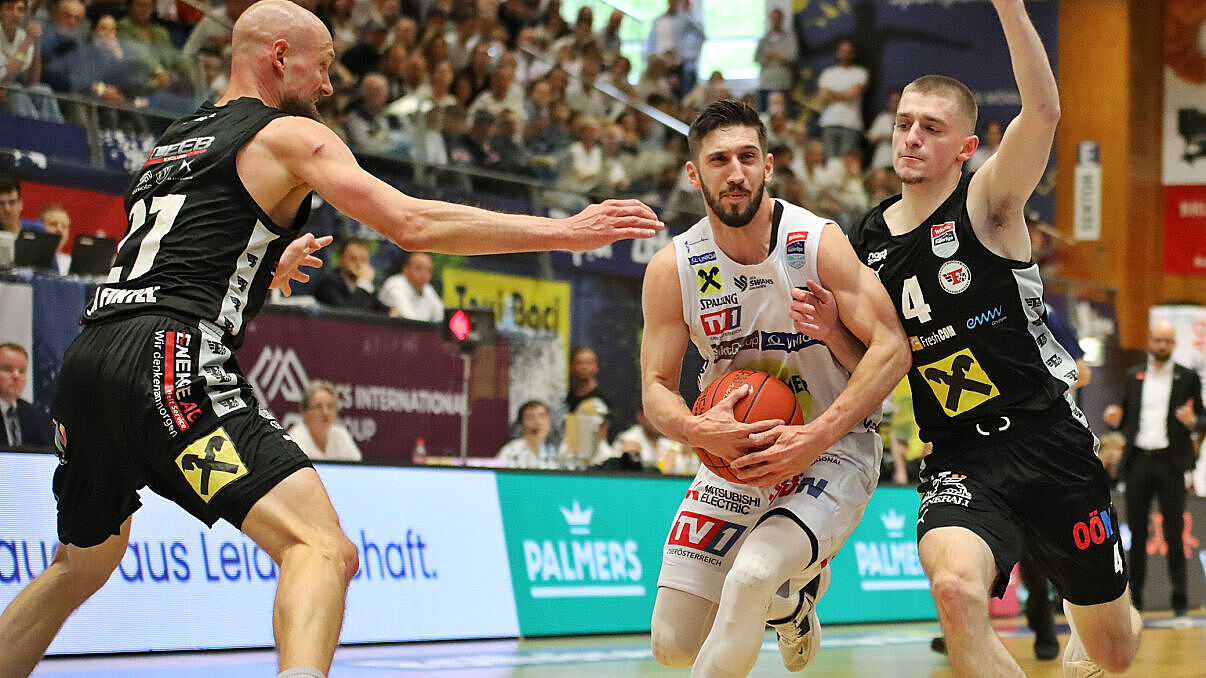 BSL SWans-Flyers HF 5