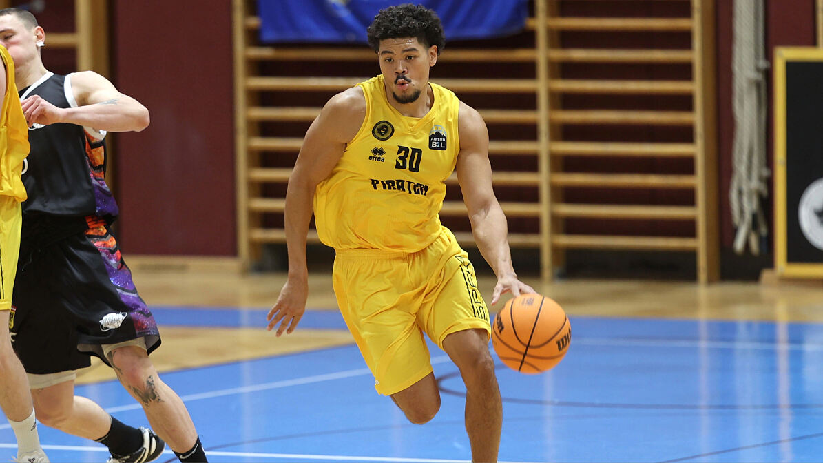 B2L23_Piraten_Holyfield