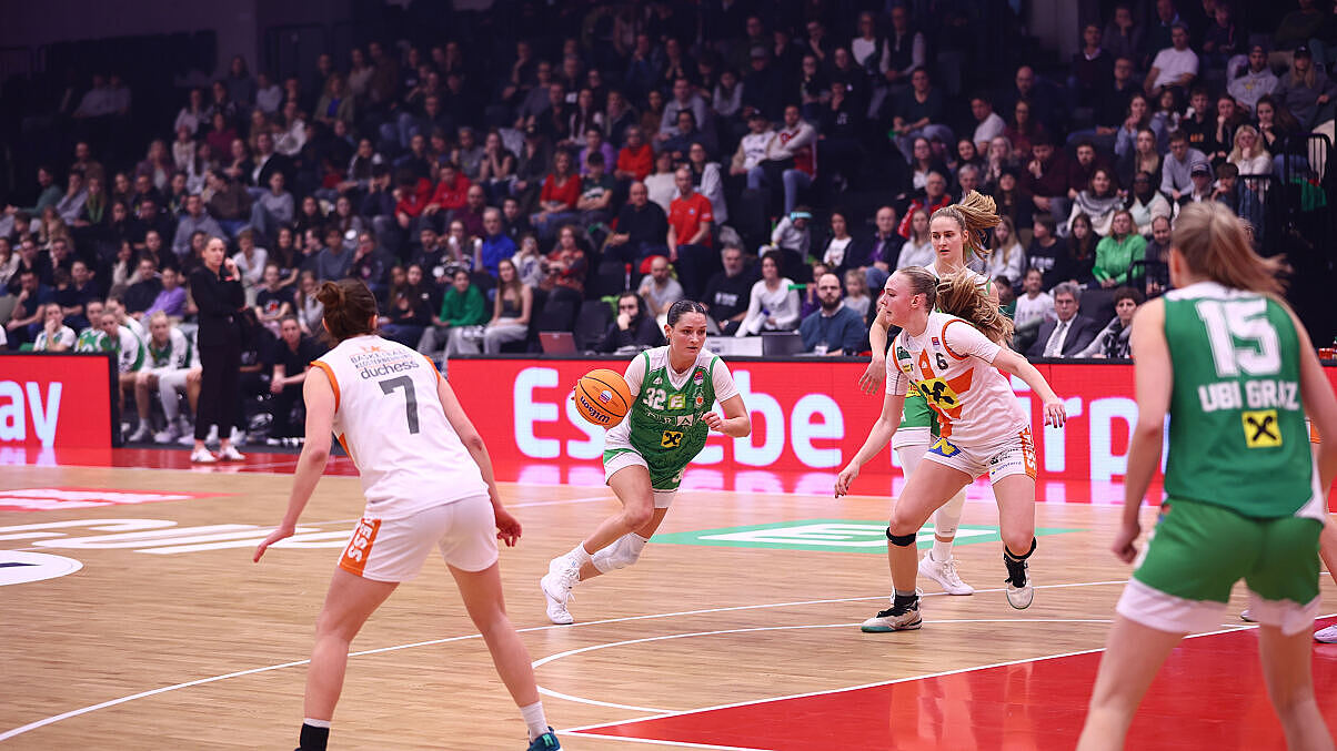 Rebekka Kalaydjiev (32)