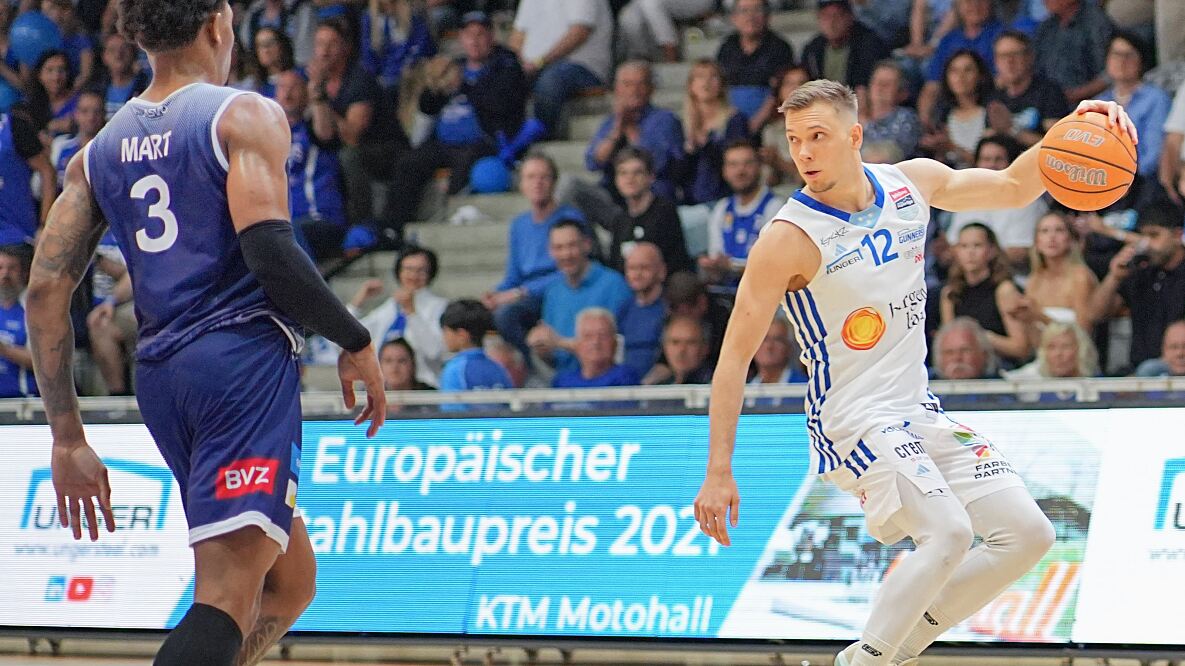 Gunners_Jonathan Knessl