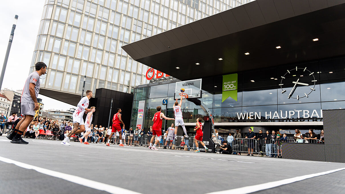 Nations League auf dem Hauptbahnhof