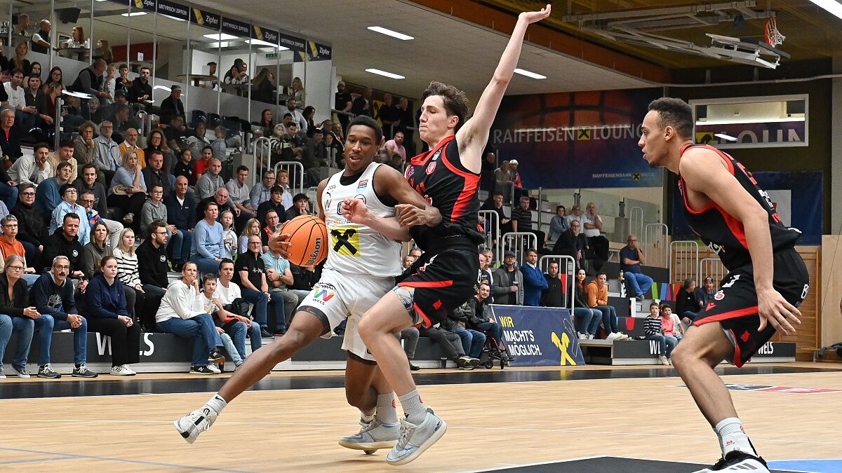 Basketball_Raiffeisen_Flyers_Wels_vs_Traiskirchen_Lions_13