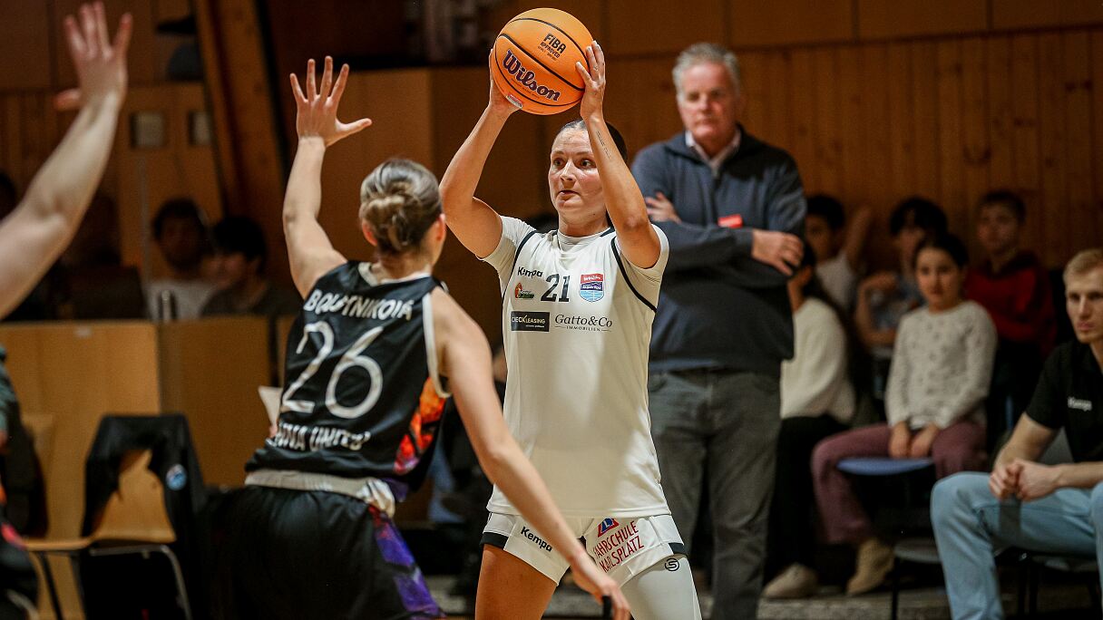 Rebekka „Bekki“ Kalaydjiev