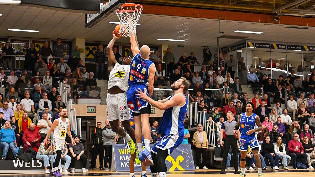 Flyers Wels vs. Oberwart Gunners. 