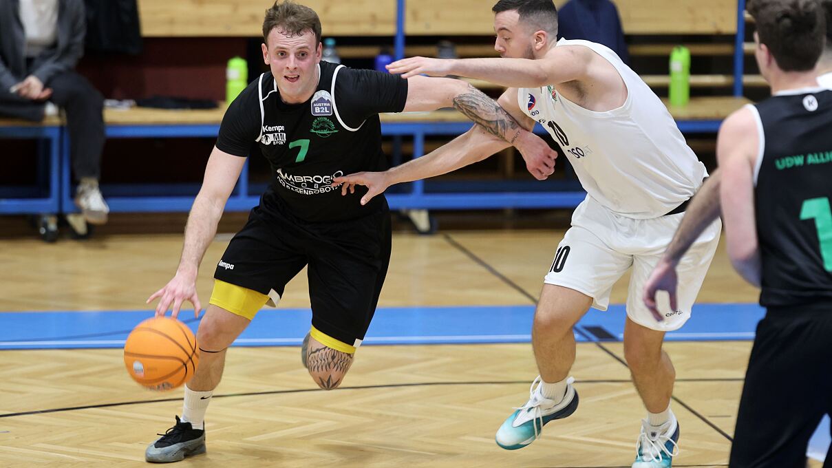 Veljko Dena (KOS), Vitalii Shorstkiy (UDW Alligators)